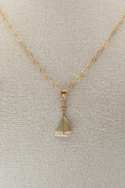 Plein Soleil necklace - 14k Gold filled chain with sailing boat pendant