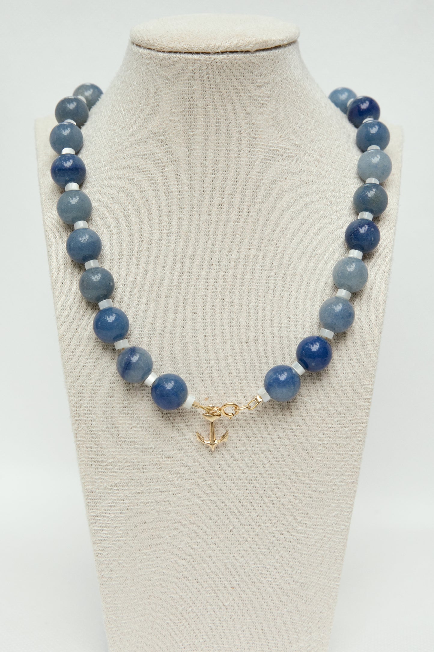 Sormiou Necklace - Blue aventurine and white mother of pearl